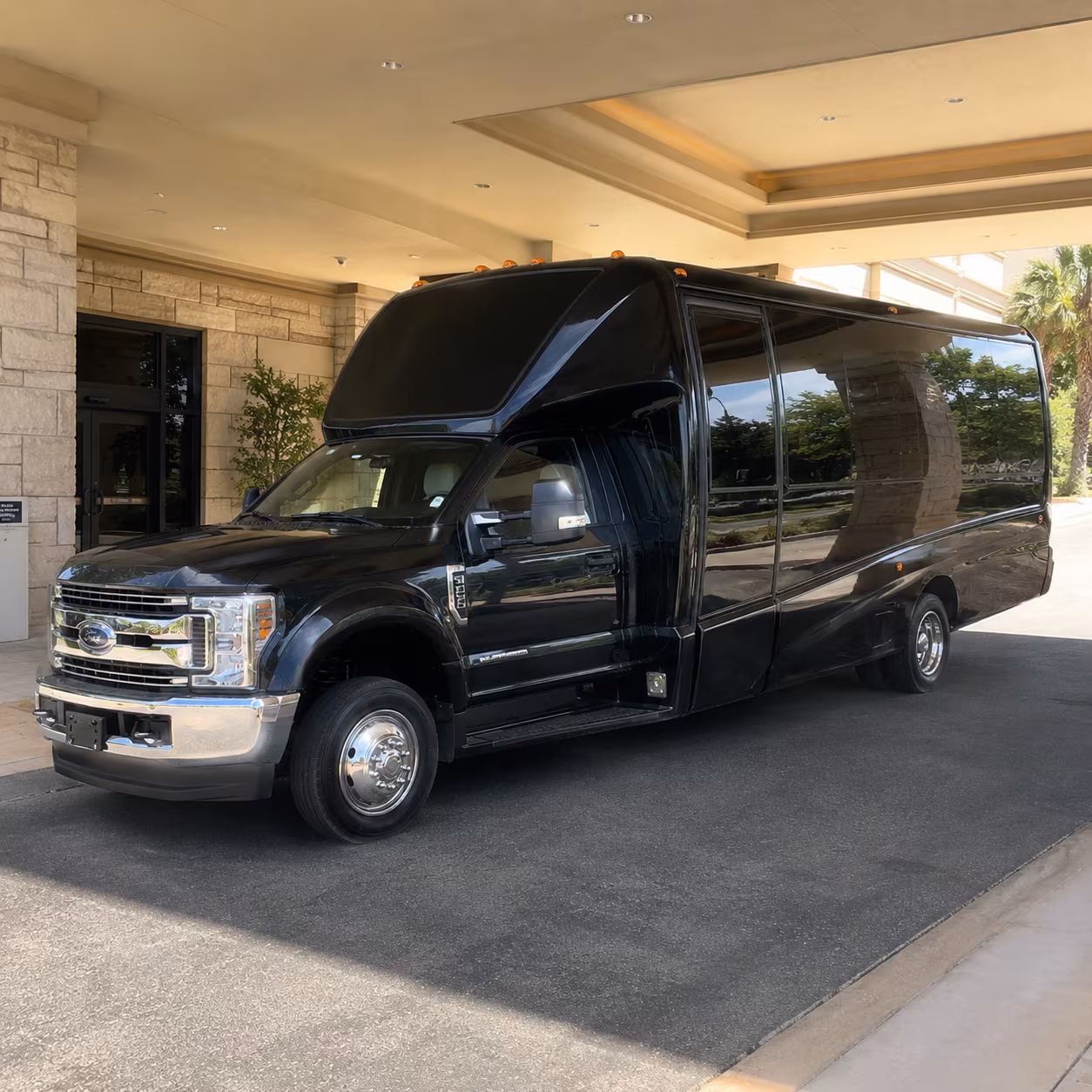 Dallas Birthday, Sweet 16, & Quinceañera Transportation party bus exterior