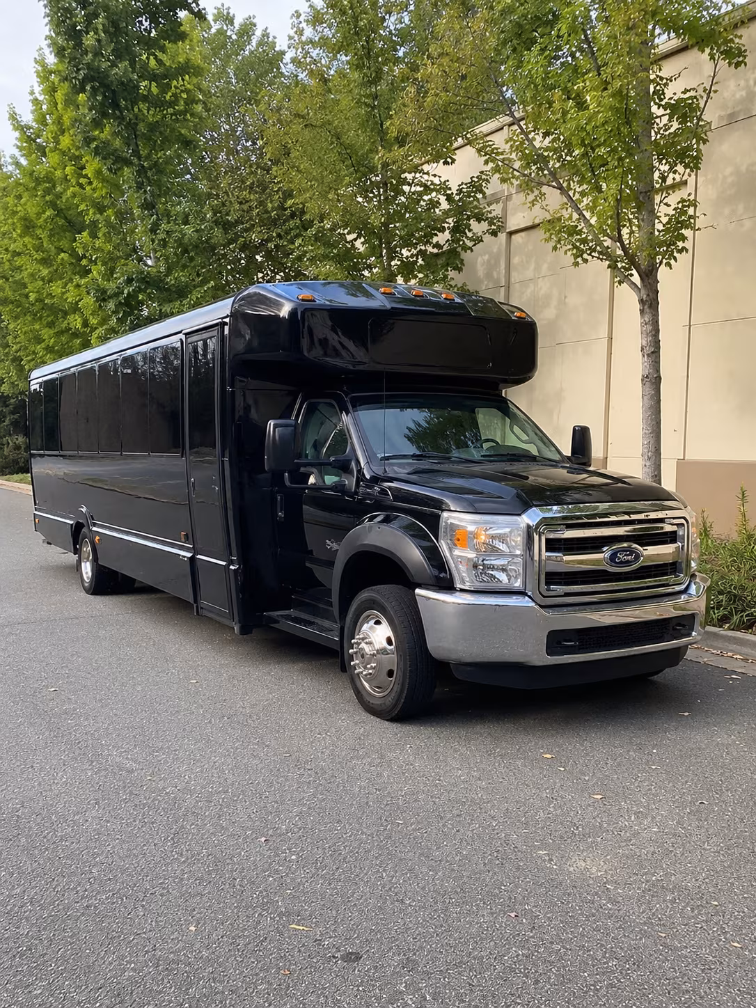 Dallas Birthday, Sweet 16, & Quinceañera Transportation group transportation